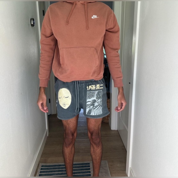 13’ Graphic Anime Shorts ‘One Size Fits All’ - Picture 3 of 4